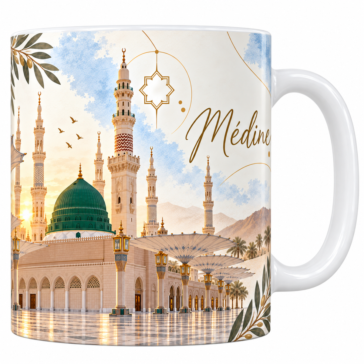 Mug céramique blanche 330 ml illustré de la mosquée du Prophète et de sa coupole verte au soleil couchant, ses minarets et les grands parasols blancs déployés sur la cour de marbre, avec le titre Médine en lettres dorées