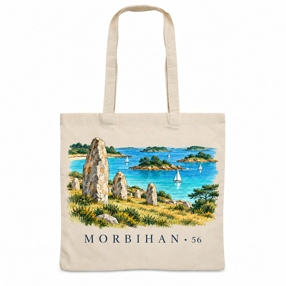 Tote bag Morbihan (56) Essentiel, sac plat en coton naturel 140 g/m² de 38 × 42 cm, illustration aquarelle du golfe et de ses îles, des voiliers et des menhirs
