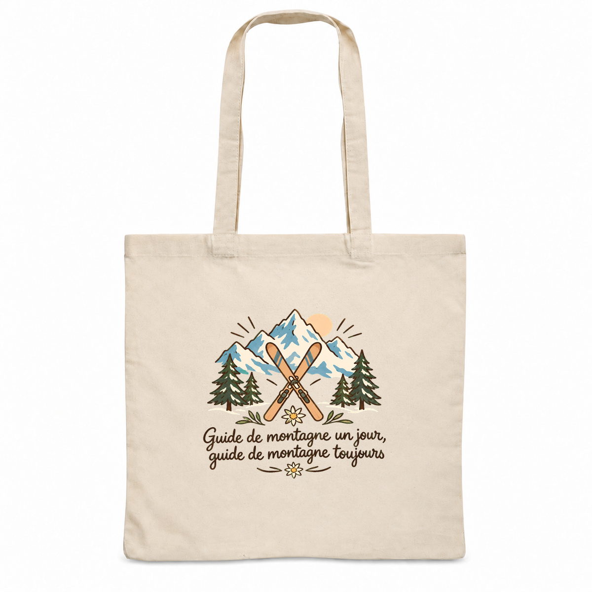 Tote bag guide de montagne Essentiel, sac plat en coton naturel 140 g/m² de 38 × 42 cm, illustration bohème de sommets enneigés, de skis croisés, de sapins et d'un edelweiss