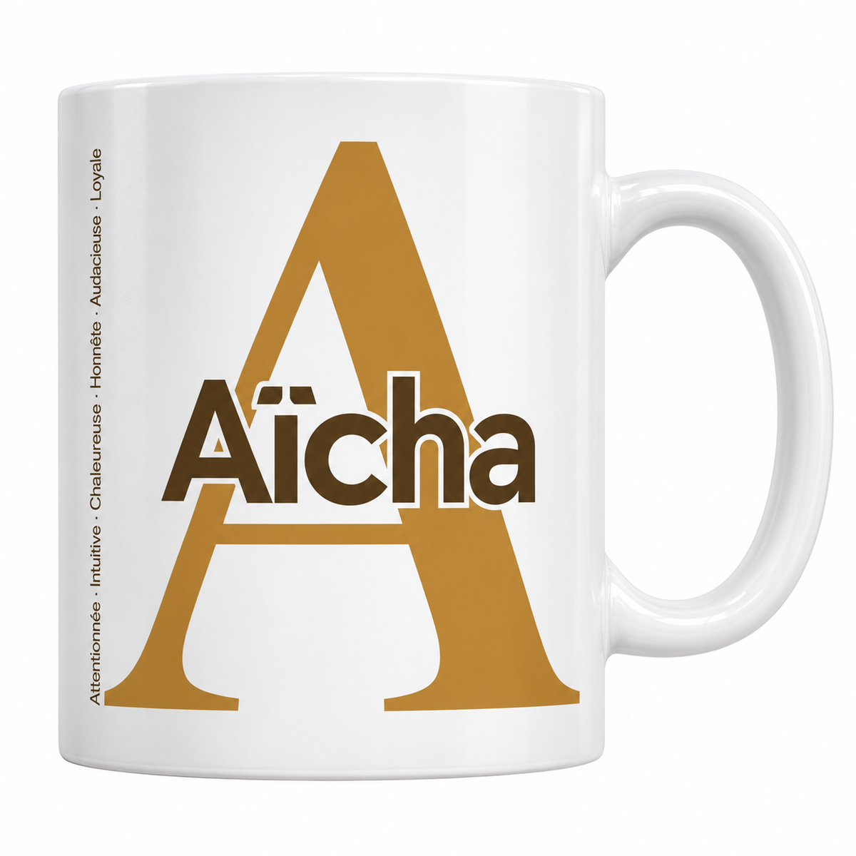 Mug blanc céramique 330 ml prénom Aïcha : grande initiale A, prénom Aïcha en lettres bold et six qualités verticales sur le côté