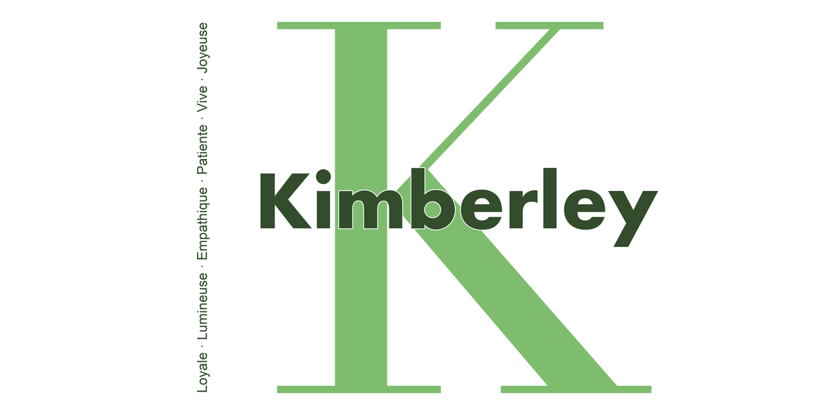 Visuel à plat du mug prénom Kimberley : initiale K pleine hauteur, prénom Kimberley centré et ligne verticale « Loyale · Lumineuse · Empathique · Patiente · Vive · Joyeuse »