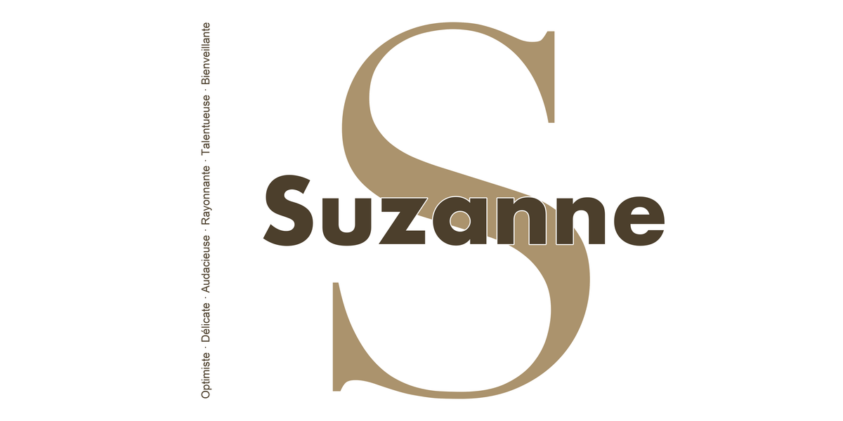 Visuel à plat du mug prénom Suzanne : initiale S pleine hauteur, prénom Suzanne centré et ligne verticale « Optimiste · Délicate · Audacieuse · Rayonnante · Talentueuse · Bienveillante »