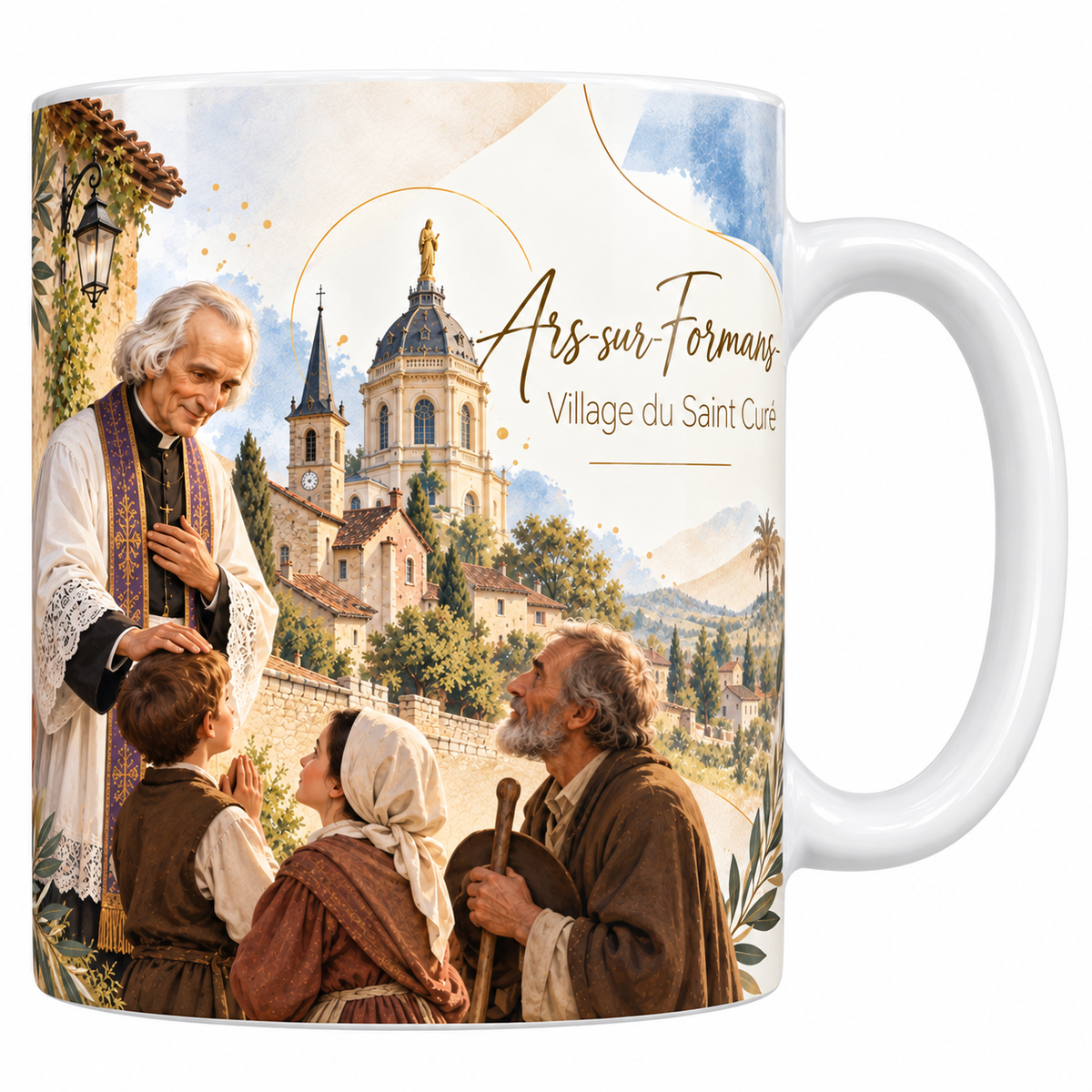 Mug céramique blanche 330 ml illustré d'Ars-sur-Formans à l'aquarelle, un vieux prêtre en surplis blanc et étole violette entouré de villageois en costume ancien, le village et le dôme de la basilique derrière, les collines de la Dombes, des feuillages et le titre Ars-sur-Formans - Village du Saint Curé en lettres dorées