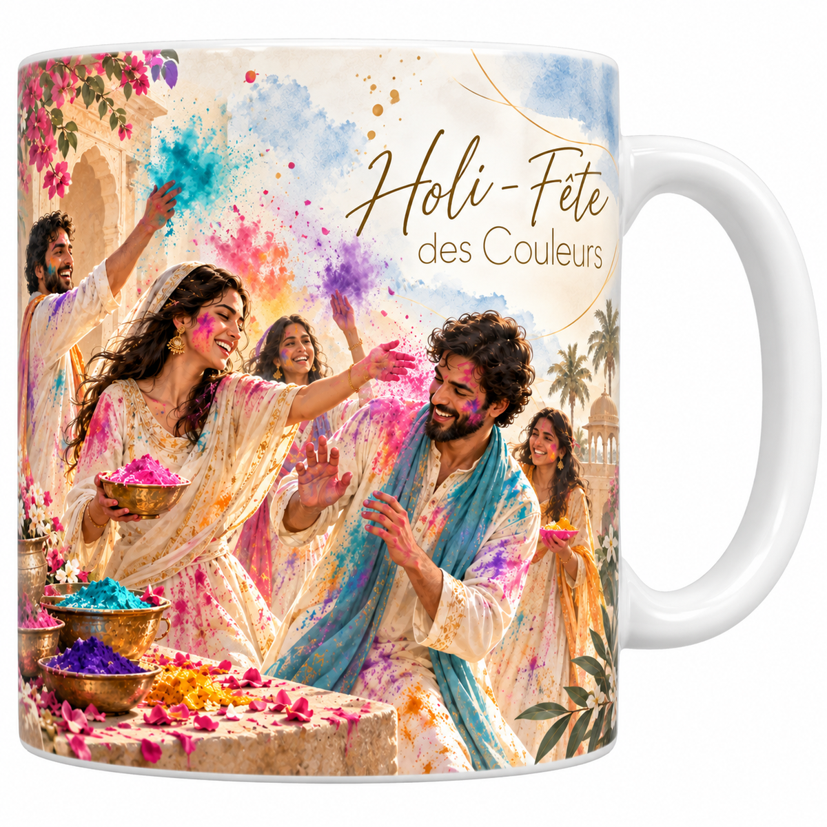 Mug céramique blanche 330 ml illustré d'un groupe de jeunes gens en tenues blanches couvertes de poudre lançant des nuages de pigment rose et turquoise, avec des coupes de laiton, et le titre Holi en lettres dorées