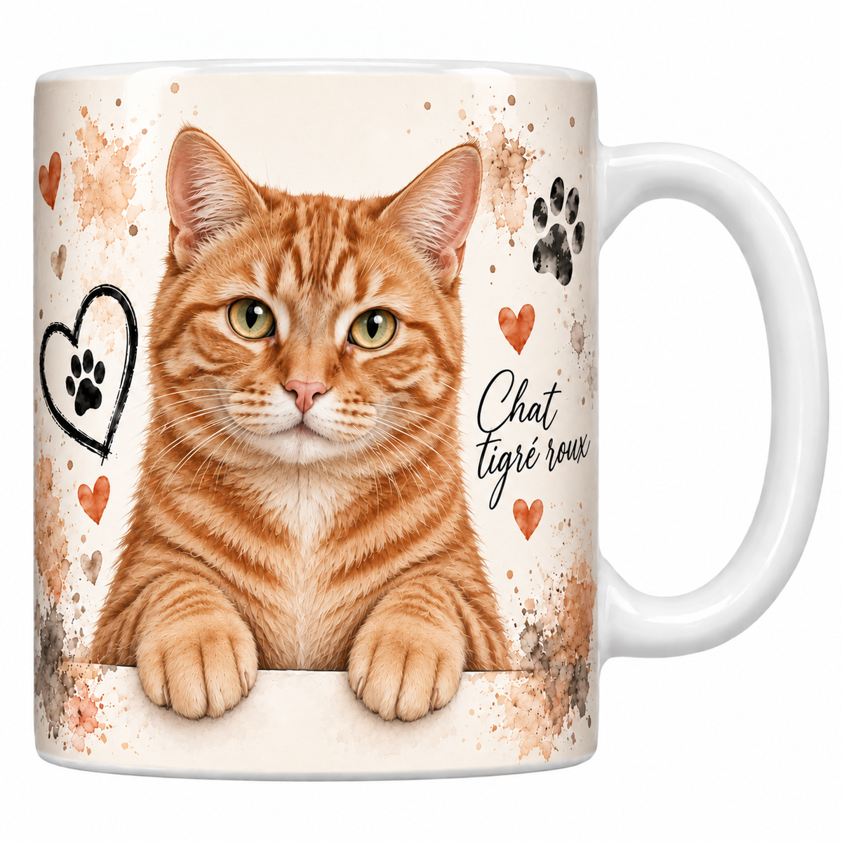 Mug blanc céramique imprimé d'un chat tigré roux aux rayures orangées et aux yeux dorés en buste sur fond crème éclaboussé d'aquarelle, coeur au trait, empreintes de pattes et nom en cursive noire