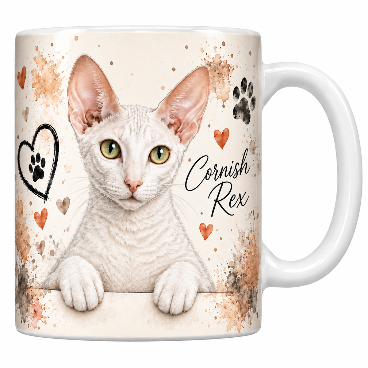 Mug blanc céramique imprimé d'un cornish rex au poil blanc court et ondulé et aux oreilles immenses en buste sur fond crème éclaboussé d'aquarelle, coeur au trait, empreintes de pattes et nom en cursive noire