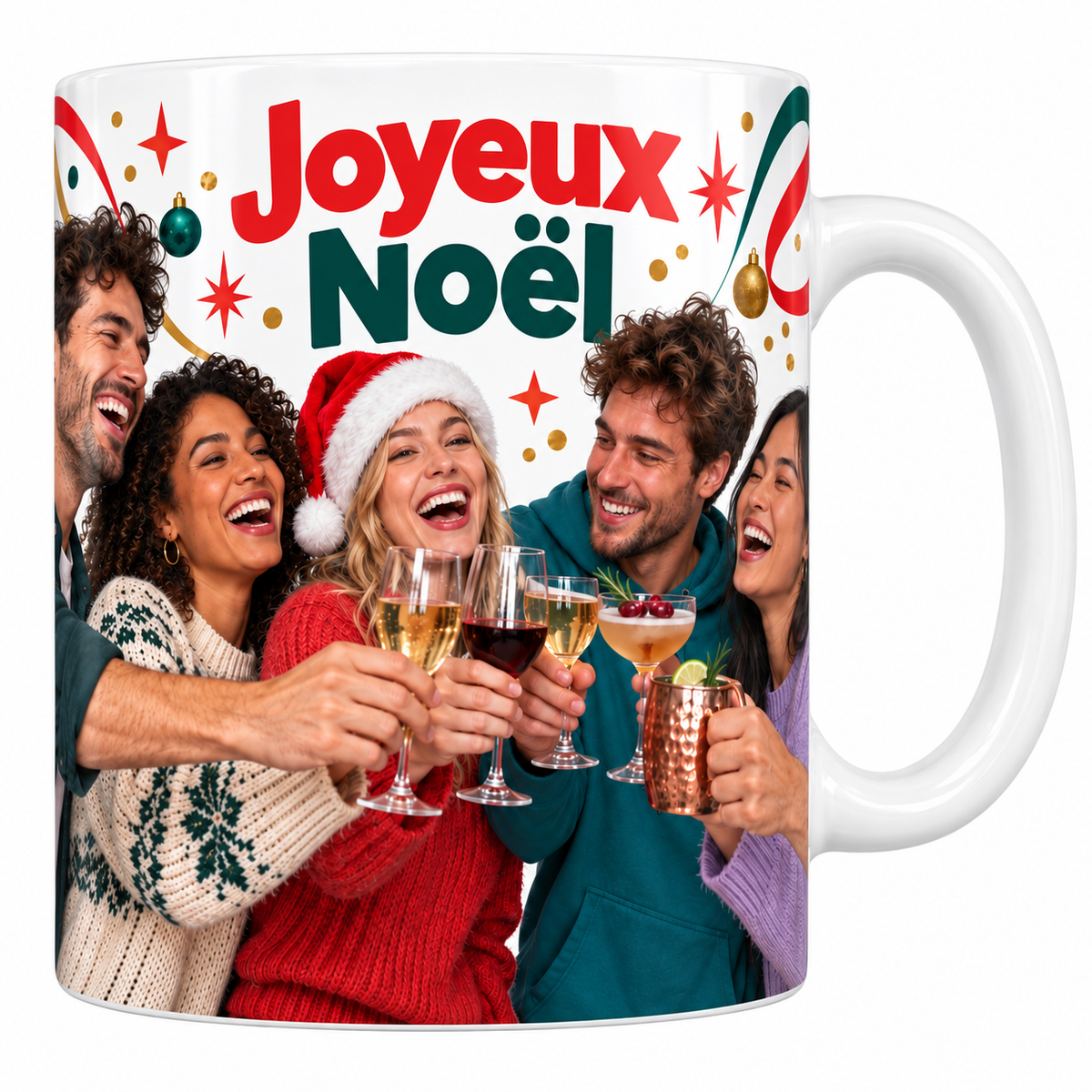 Mug blanc céramique imprimé d'une photo de six amis qui éclatent de rire en trinquant, lettrage Joyeux Noël rouge et vert