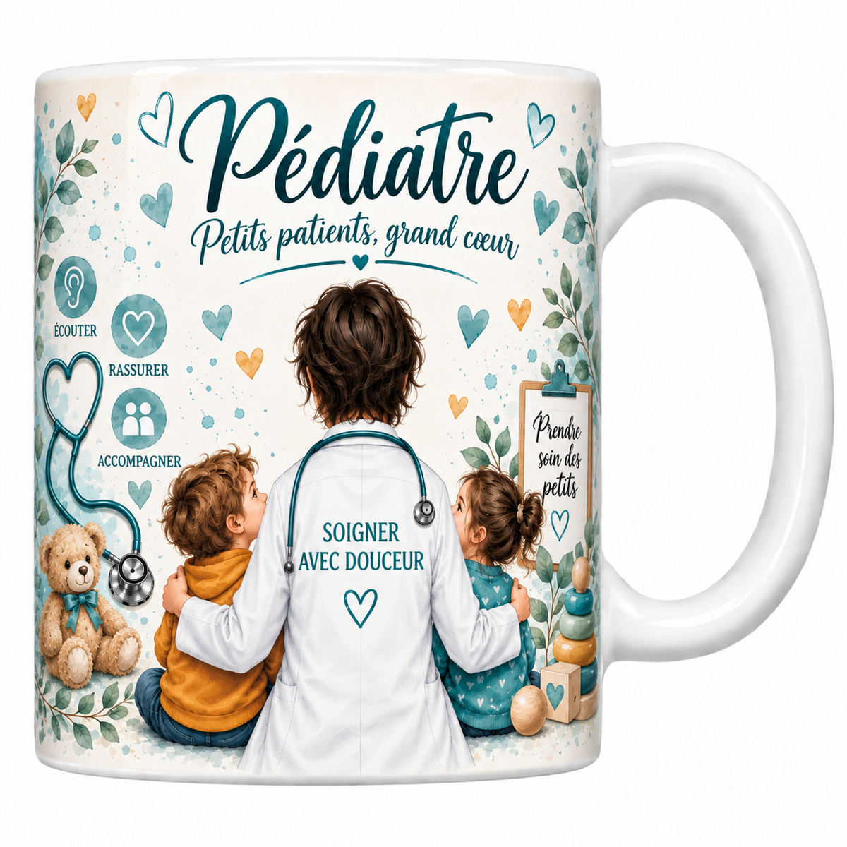 Mug céramique blanc Pédiatre aquarelle : pédiatre de dos un bras autour de deux enfants, ours en peluche et stéthoscope en cœur, devise Petits patients, grand cœur