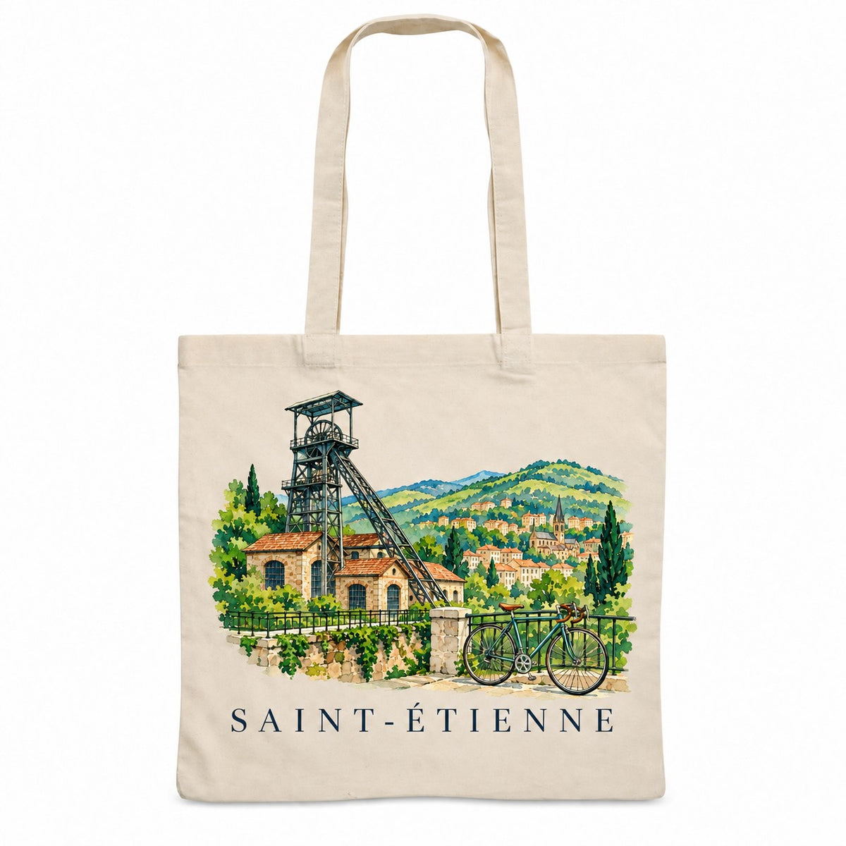 Tote bag Saint-Étienne Essentiel, sac plat en coton naturel 140 g/m² de 38 × 42 cm, illustration aquarelle du chevalement de mine, des collines et d'un vélo