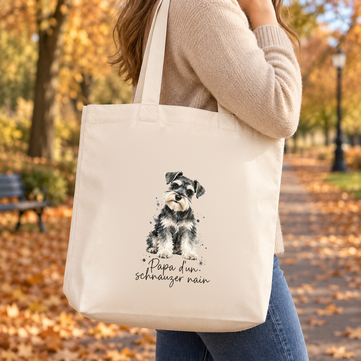 Tote bag schnauzer nain « Papa d'un schnauzer nain » Premium porté à l'épaule lors d'une balade d'automne dans un parc