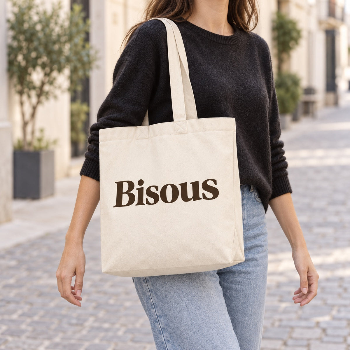 Tote bag « Bisous » Premium porté à l'épaule en ville
