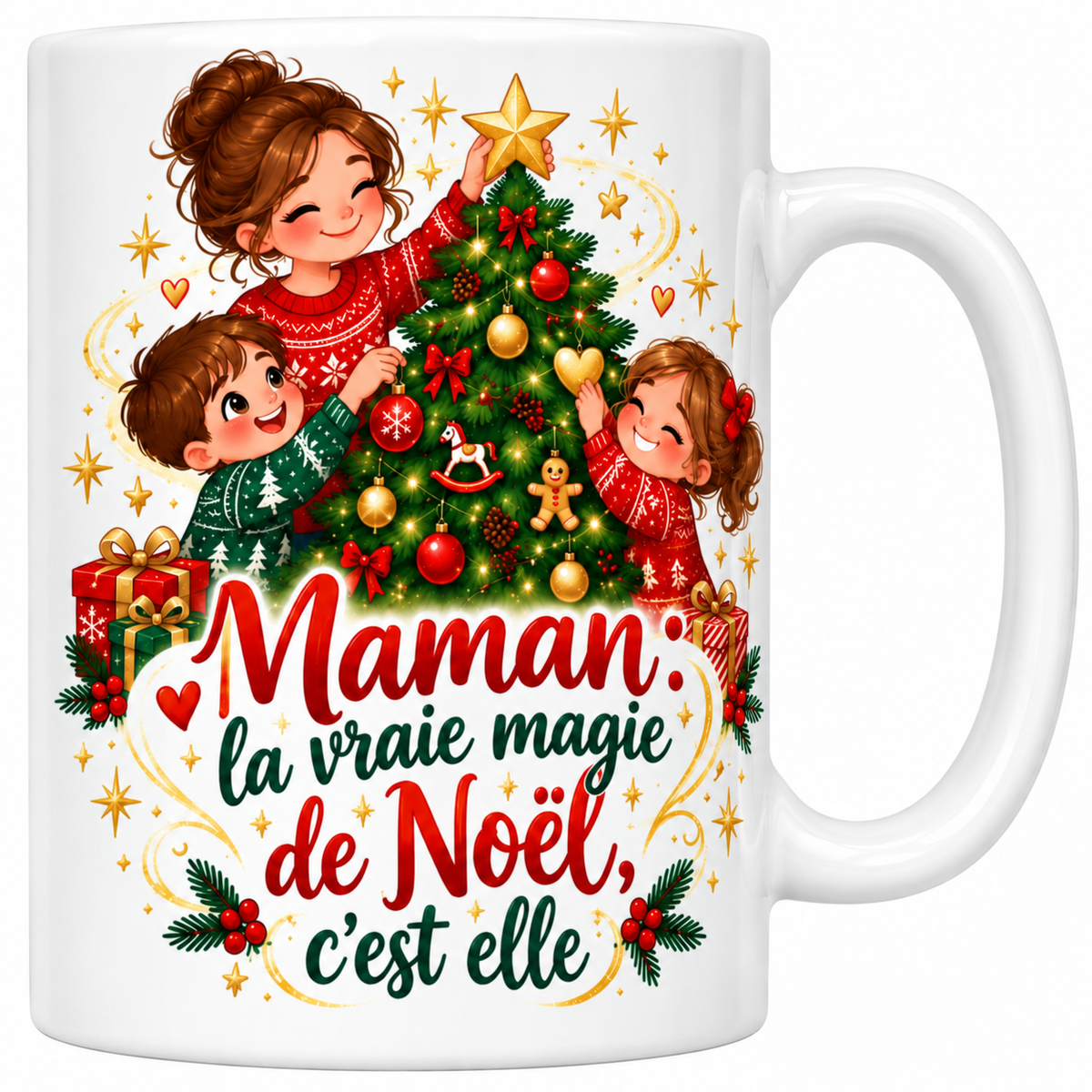 Mug blanc céramique de Noël Maman Magie de Noël : une maman décore le sapin avec ses deux enfants, qui accrochent boules et biscuits, au milieu d'étoiles dorées et de cadeaux