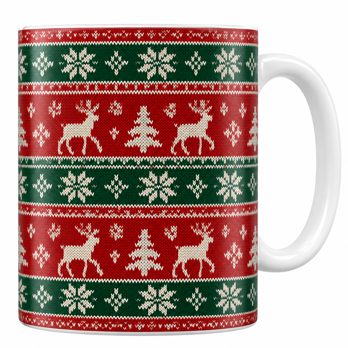 Mug blanc céramique de Noël Pull Jacquard : un motif jacquard qui imite le tricot, avec des bandes rouges et vert sapin, des rennes, des sapins et des flocons couleur crème, sur tout le tour du mug