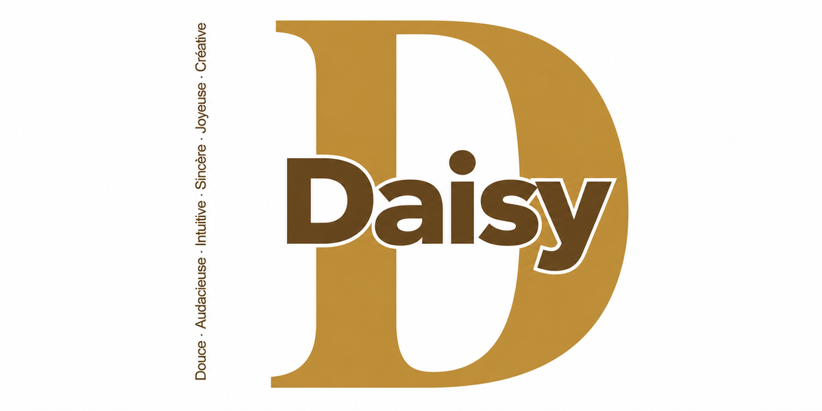 Visuel à plat du mug prénom Daisy : initiale D pleine hauteur, prénom Daisy centré et ligne verticale « Douce · Audacieuse · Intuitive · Sincère · Joyeuse · Créative »