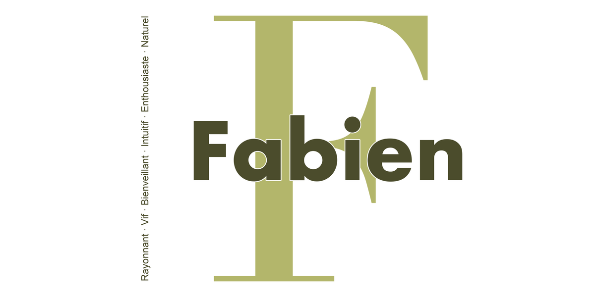 Visuel à plat du mug prénom Fabien : initiale F pleine hauteur, prénom Fabien centré et ligne verticale « Rayonnant · Vif · Bienveillant · Intuitif · Enthousiaste · Naturel »