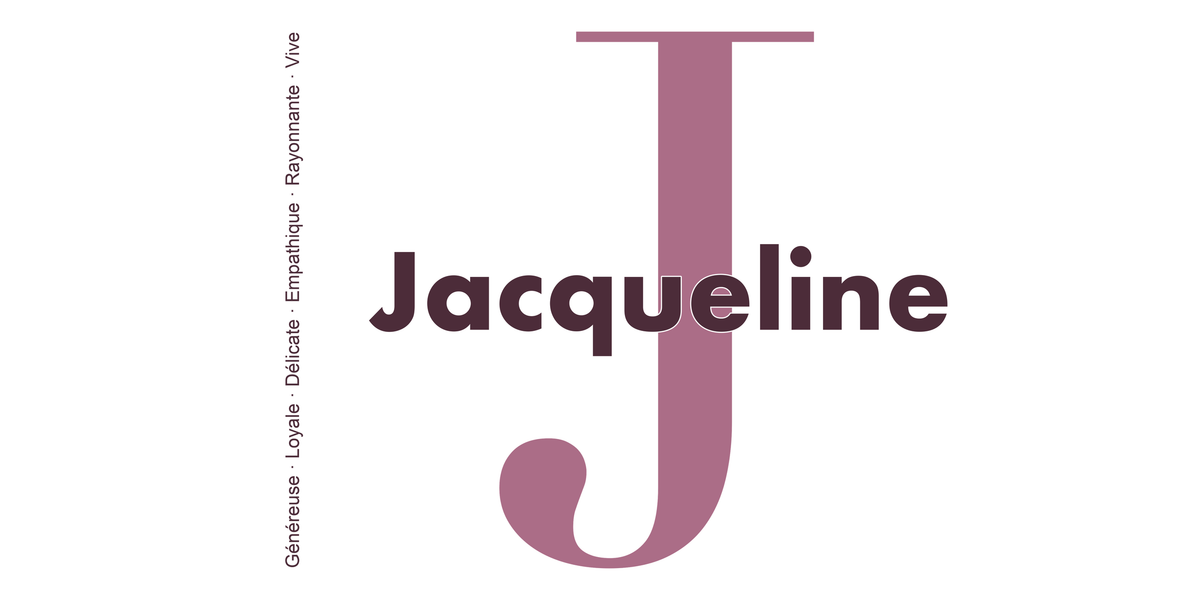 Visuel à plat du mug prénom Jacqueline : initiale J pleine hauteur, prénom Jacqueline centré et ligne verticale « Généreuse · Loyale · Délicate · Empathique · Rayonnante · Vive »