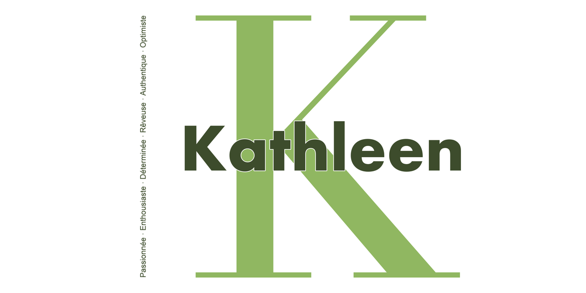 Visuel à plat du mug prénom Kathleen : initiale K pleine hauteur, prénom Kathleen centré et ligne verticale « Passionnée · Enthousiaste · Déterminée · Rêveuse · Authentique · Optimiste »