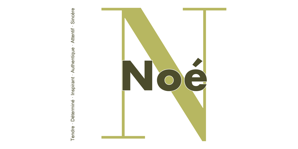 Visuel à plat du mug prénom Noé : initiale N pleine hauteur, prénom Noé centré et ligne verticale « Tendre · Déterminé · Inspirant · Authentique · Attentif · Sincère »