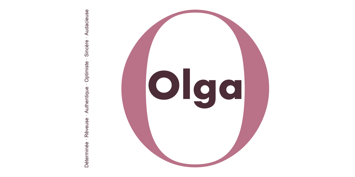 Visuel à plat du mug prénom Olga : initiale O pleine hauteur, prénom Olga centré et ligne verticale « Déterminée · Rêveuse · Authentique · Optimiste · Sincère · Audacieuse »