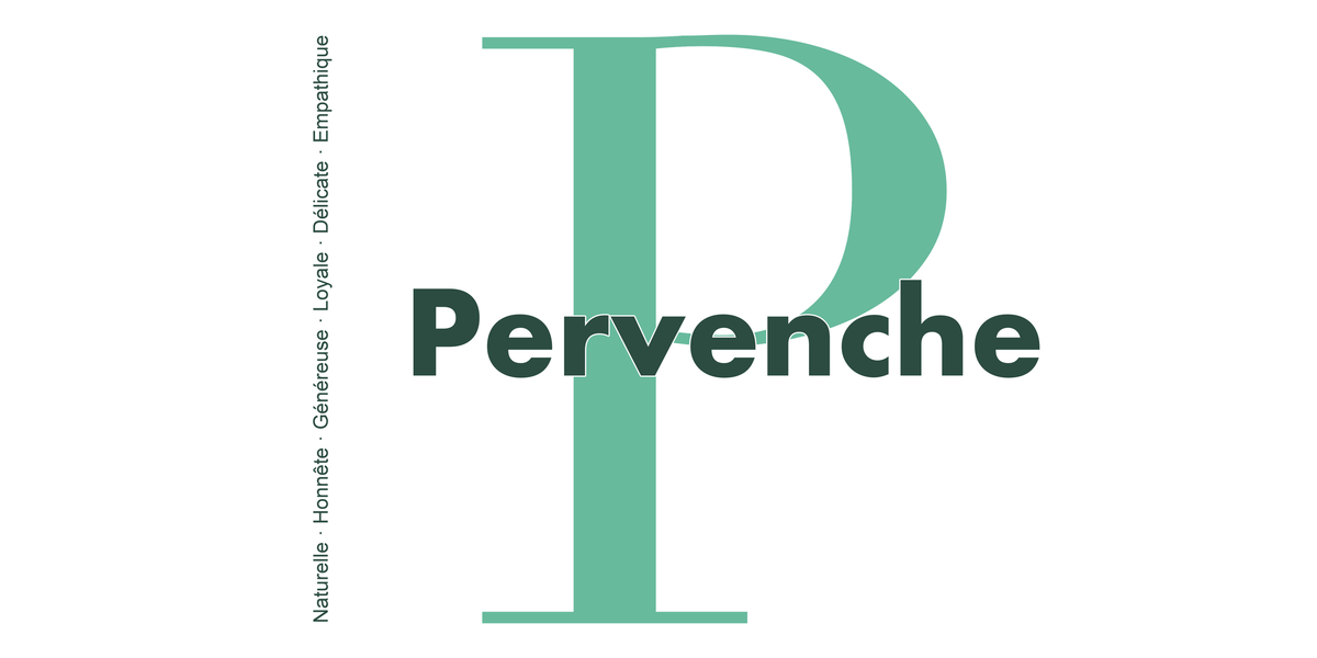 Visuel à plat du mug prénom Pervenche : initiale P pleine hauteur, prénom Pervenche centré et ligne verticale « Naturelle · Honnête · Généreuse · Loyale · Délicate · Empathique »