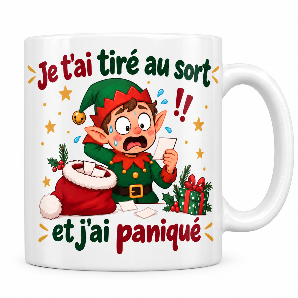 Mug blanc céramique Secret Santa « Je t'ai tiré au sort et j'ai paniqué » : un lutin affolé, en sueur, découvre le nom tiré au sort sur son petit papier, à côté de la hotte du tirage